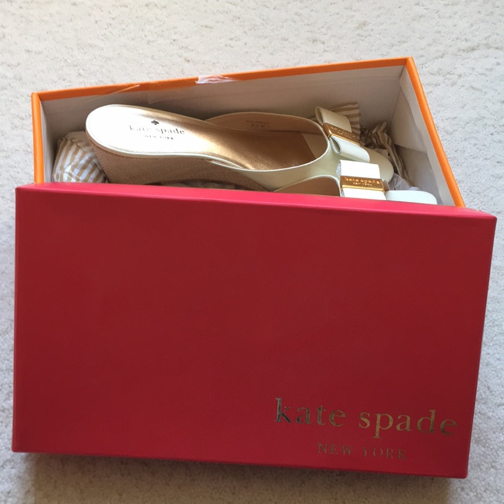 NEVER BEEN WORN Kate Spade Shoes - Picture 4 of 4